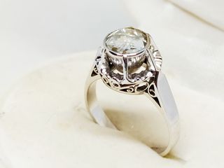 Μονόπετρο δαχτυλίδι από λευκό χρυσό 18K με διαμάντι Α90896 ΤΙΜΗ 2.800 ΕΥΡΩ