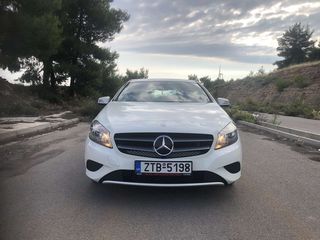 Mercedes-Benz A 180 2015 diesel-thumb-1