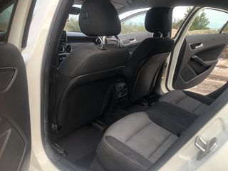 Mercedes-Benz A 180 2015 diesel-thumb-7