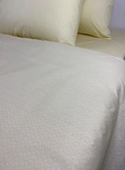 Παπλωματοθήκη υπέρδιπλη διαστάσεων 230x250cm σετ με 2 μαξιλαροθήκες σε χρώμα Iris Yellow