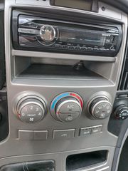 Hyundai H-1 2012-thumb-18