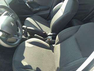 Peugeot 208 2018 1.6 blue hdi-thumb-5