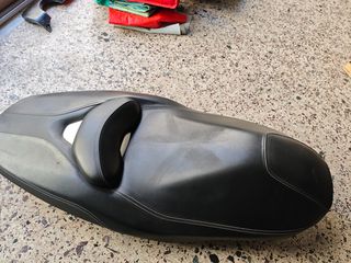 Σέλα Yamaha X-max 14-16-thumb-6