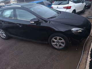 Volvo V40 Cross Country 2015 1.6D KINETIC AUTO XENON-thumb-3