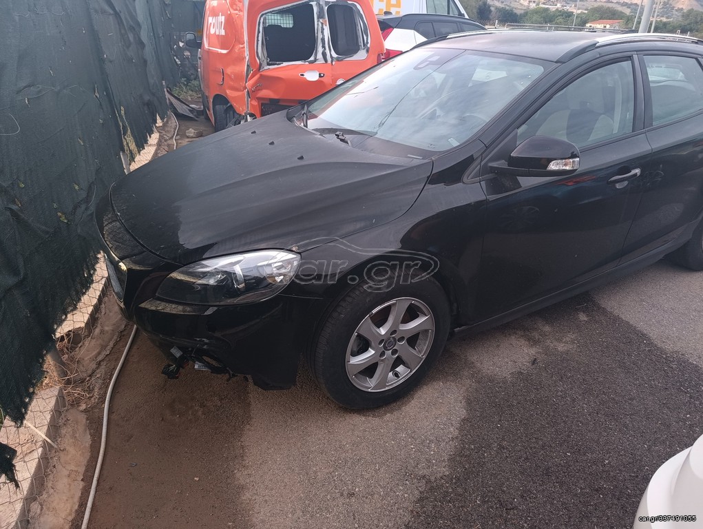 Volvo V40 Cross Country 2015 1.6D KINETIC AUTO XENON