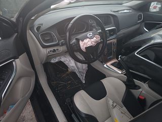Volvo V40 Cross Country 2015 1.6D KINETIC AUTO XENON-thumb-14