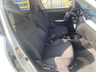Suzuki Swift 2018-thumb-17
