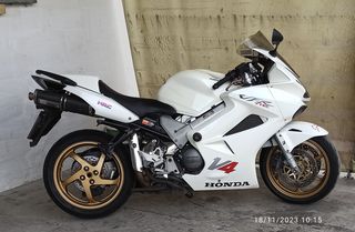 Honda VFR 800 2002 Vtec-thumb-2