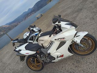 Honda VFR 800 2002 Vtec-thumb-5