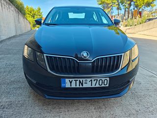 Skoda Octavia 2019 DSG AUTO AMBITION-thumb-7