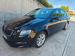 Skoda Octavia 2019 DSG AUTO AMBITION-thumb-8