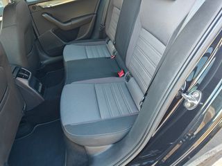 Skoda Octavia 2019 DSG AUTO AMBITION-thumb-15