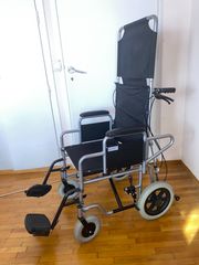 Αναπηρικό αμαξίδιο ειδικού τύπου με μεσαίους πίσω τροχούς VITA με ανακλινόμενη πλάτη και έξτρα 1) σετ υποπόδια 2) ειδικο μαξιλαράκι για αποφυγή κατακλίσεων και 3) ειδικο χειροποίητο μαξιλάρι