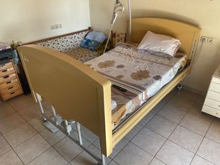 Νοσοκομειακό κρεβάτι 