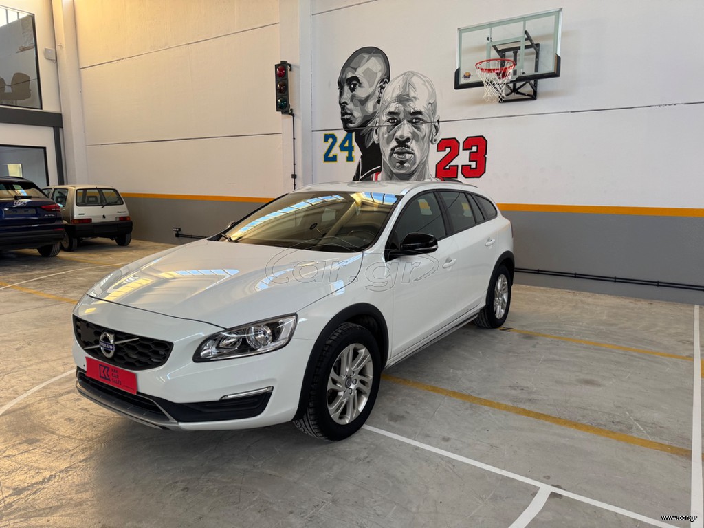 Volvo V60 Cross Country '18