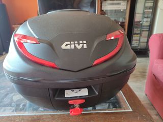 ΒΑΛΙΤΣΑ GIVI