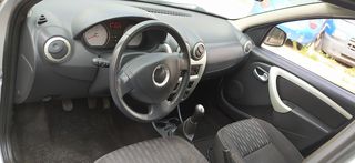 Dacia Sandero 2012-thumb-1