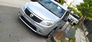 Dacia Sandero 2012-thumb-2