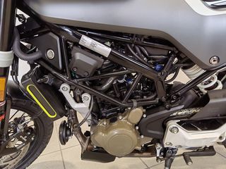 Husqvarna Svartpilen 2021-thumb-3