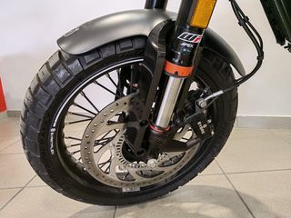 Husqvarna Svartpilen 2021-thumb-4