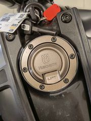 Husqvarna Svartpilen 2021-thumb-9