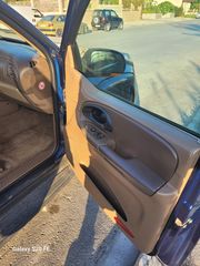 Chevrolet Blazer 2004-thumb-6