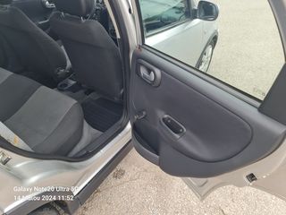 Opel Corsa 2006-thumb-9