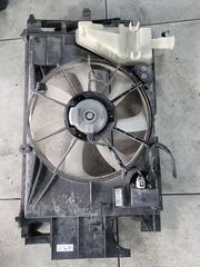 Toyota yaris hybrid  a/c-thumb-7