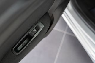 Renault Megane 2020 Grandtour BLUE dCi 110 Limited-thumb-35