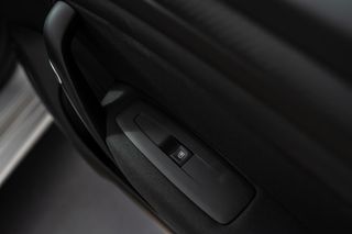 Renault Megane 2020 Grandtour BLUE dCi 110 Limited-thumb-19