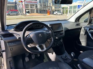 Peugeot 208 2015 URBANSOUL-thumb-10