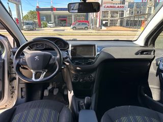 Peugeot 208 2015 URBANSOUL-thumb-12