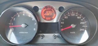 Nissan Qashqai+2 2010 1.6-thumb-18