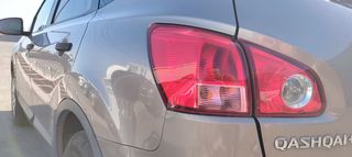 Nissan Qashqai+2 2010 1.6-thumb-24