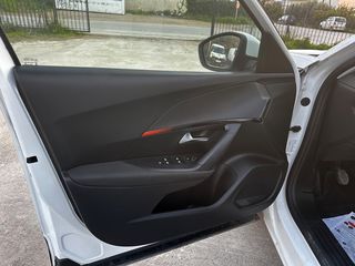 Peugeot 2008 2021 Peugeot 2008 1.5 Blue-HDi Acti-thumb-18