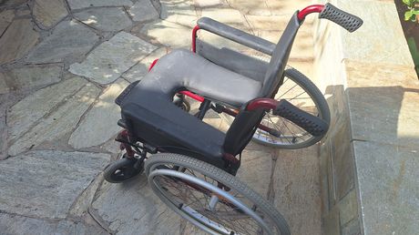 Αναπηρικό αμαξίδιο
