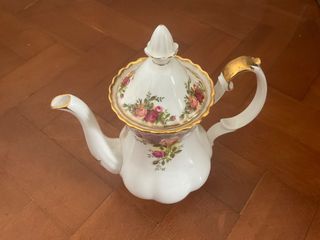 Τσαγιέρα ψηλή Royal Albert old country roses 