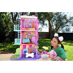 Enchantimals - Townhouse and Cafe Playset (HHC18) / Toys