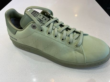 ΜΟΝΑΔΙΚΑ, Adidas Stan Smith Goretex