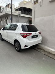 Toyota Yaris 2019-thumb-1