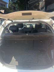 Toyota Yaris 2019-thumb-5