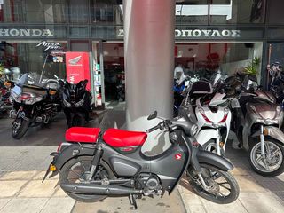 Honda Super Cub '23 C 125 ICONIC ΜΕ ΣΕΛΑ ΣΥΝΕΠΙΒΑΤΗ