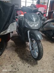 Piaggio Beverly 250 2004 Για ανταλλακτικά κομμάτι 
