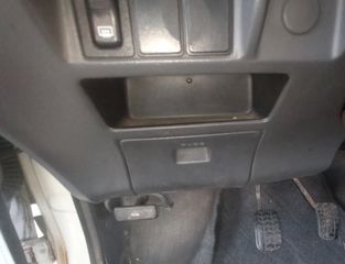ΝΤΟΥΛΑΠΑΚΙ ΟΔΗΓΟΥ  Yaris 1.4 diesel 06-10