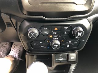 Jeep Renegade 2019 LIMITED 1.0 TGDI 4X2 -thumb-17