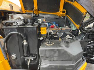 Εκσκαφάκι (διαβολάκι) JCB 2015 86C1-thumb-5