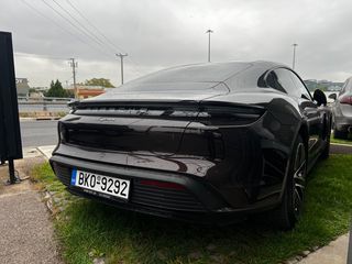 Porsche Taycan 2022 Panorama High Performance-thumb-5