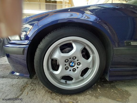 Hawk 92-99 BMW 318 Series / 01-07 325 Series / 98-00 328 Series Blue 9012 Race Front Brake Pads