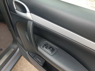 Porsche Cayenne 2006 S-thumb-42