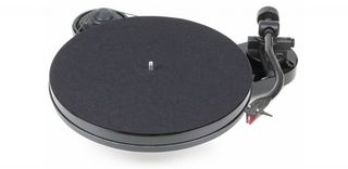 Pro-Ject RPM 1 Carbon Turntable Black Piano (with Ortofon 2M Red) - Pro-Ject Audio